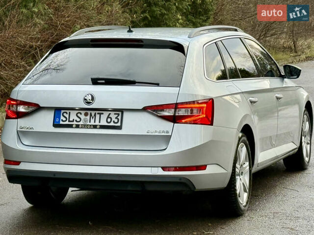 Сірий Шкода Суперб, об'ємом двигуна 2 л та пробігом 217 тис. км за 13950 $, фото 7 на Automoto.ua