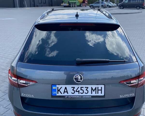 Серый Шкода Суперб, объемом двигателя 1.97 л и пробегом 200 тыс. км за 20500 $, фото 4 на Automoto.ua