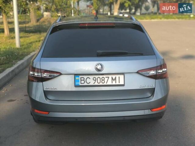Сірий Шкода Суперб, об'ємом двигуна 2 л та пробігом 301 тис. км за 18500 $, фото 1 на Automoto.ua