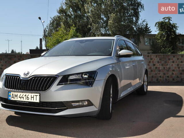 Серый Шкода Суперб, объемом двигателя 1.97 л и пробегом 265 тыс. км за 16000 $, фото 3 на Automoto.ua