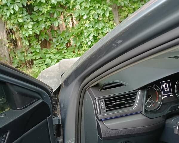 Серый Шкода Суперб, объемом двигателя 1.8 л и пробегом 113 тыс. км за 18800 $, фото 11 на Automoto.ua