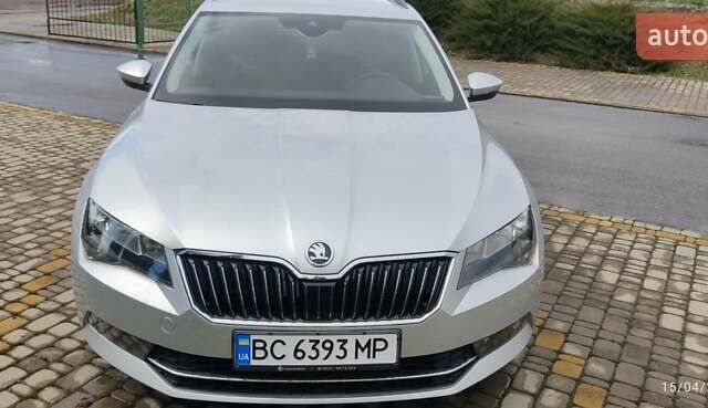 Сірий Шкода Суперб, об'ємом двигуна 2 л та пробігом 253 тис. км за 16500 $, фото 2 на Automoto.ua