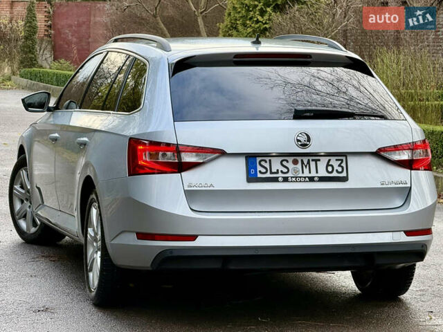 Сірий Шкода Суперб, об'ємом двигуна 2 л та пробігом 217 тис. км за 13950 $, фото 31 на Automoto.ua