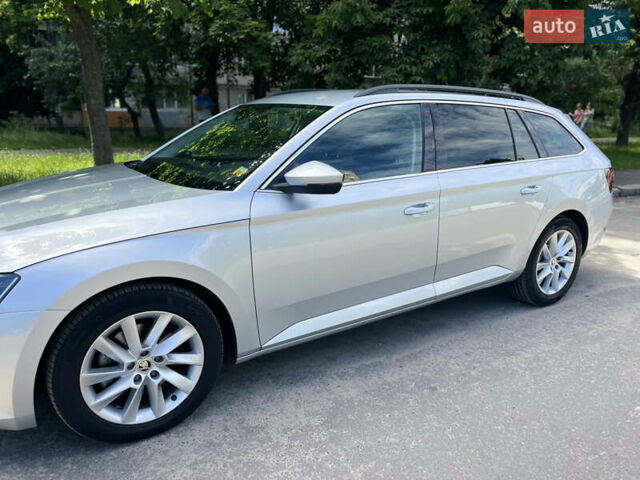 Серый Шкода Суперб, объемом двигателя 2 л и пробегом 162 тыс. км за 19499 $, фото 2 на Automoto.ua