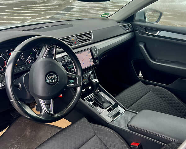 Серый Шкода Суперб, объемом двигателя 1.97 л и пробегом 265 тыс. км за 16000 $, фото 38 на Automoto.ua