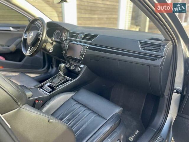 Серый Шкода Суперб, объемом двигателя 1.97 л и пробегом 320 тыс. км за 15500 $, фото 11 на Automoto.ua