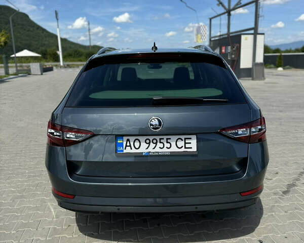 Серый Шкода Суперб, объемом двигателя 1.97 л и пробегом 278 тыс. км за 18000 $, фото 10 на Automoto.ua