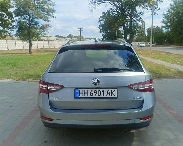 Серый Шкода Суперб, объемом двигателя 1.97 л и пробегом 246 тыс. км за 18600 $, фото 5 на Automoto.ua