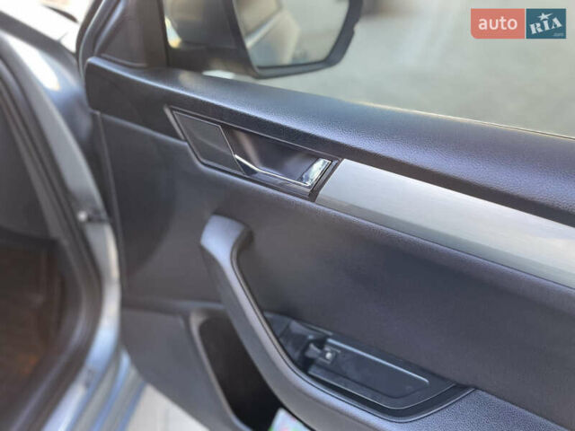 Серый Шкода Суперб, объемом двигателя 1.97 л и пробегом 256 тыс. км за 15999 $, фото 21 на Automoto.ua