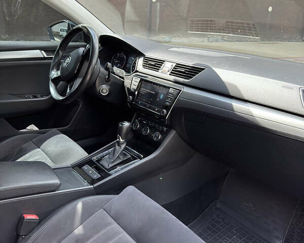 Серый Шкода Суперб, объемом двигателя 1.97 л и пробегом 335 тыс. км за 17600 $, фото 6 на Automoto.ua