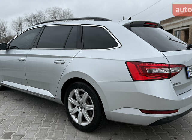 Серый Шкода Суперб, объемом двигателя 1.97 л и пробегом 361 тыс. км за 14600 $, фото 18 на Automoto.ua