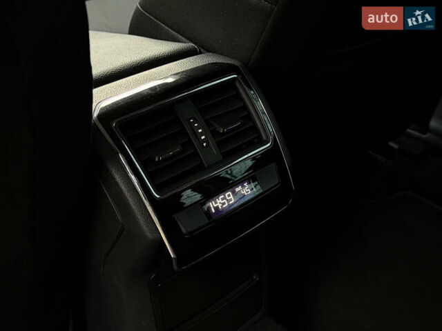 Сірий Шкода Суперб, об'ємом двигуна 2 л та пробігом 217 тис. км за 13950 $, фото 23 на Automoto.ua