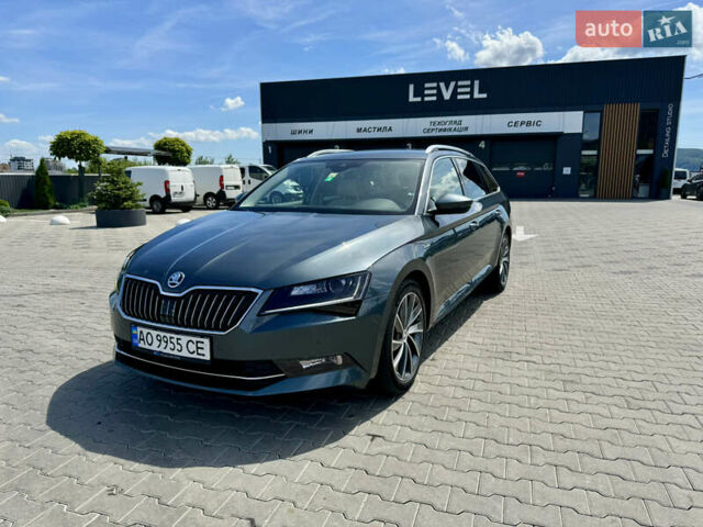 Серый Шкода Суперб, объемом двигателя 1.97 л и пробегом 278 тыс. км за 18000 $, фото 2 на Automoto.ua