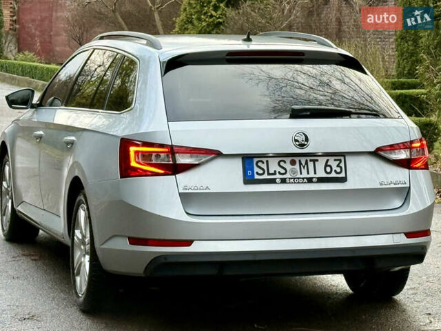 Сірий Шкода Суперб, об'ємом двигуна 2 л та пробігом 217 тис. км за 13950 $, фото 5 на Automoto.ua