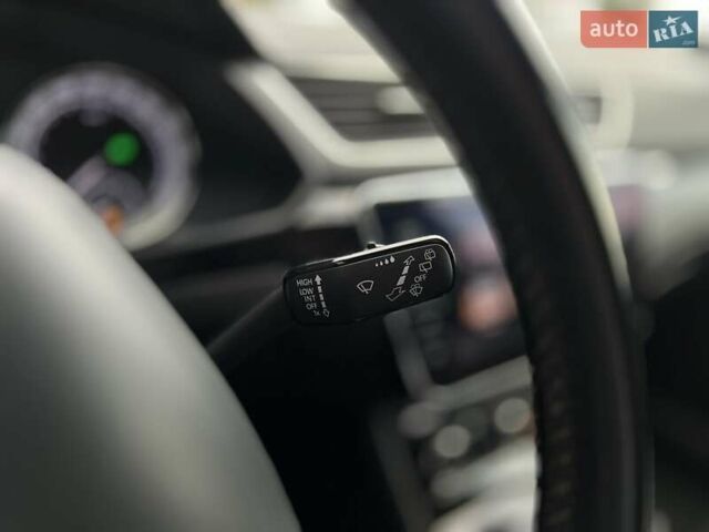 Шкода Суперб 2018 у Рівному на Automoto.ua Сірий Шкода Суперб, об'ємом двигуна 1.97 л та пробігом 220 тис. км за 20700 $, фото 66 на Automoto.ua