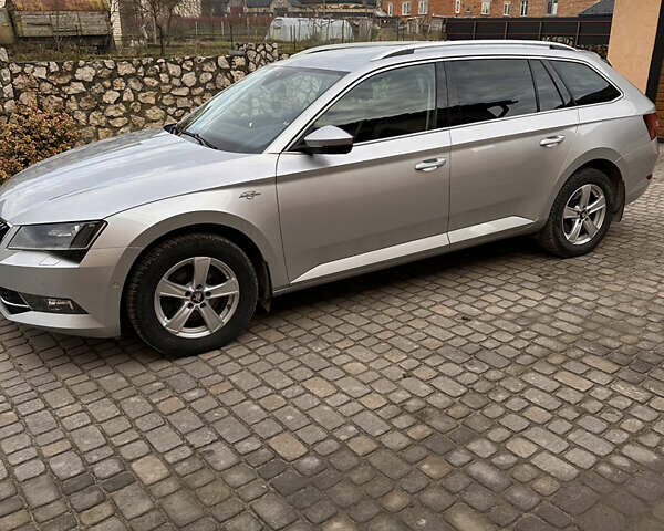 Серый Шкода Суперб, объемом двигателя 1.97 л и пробегом 210 тыс. км за 20300 $, фото 11 на Automoto.ua