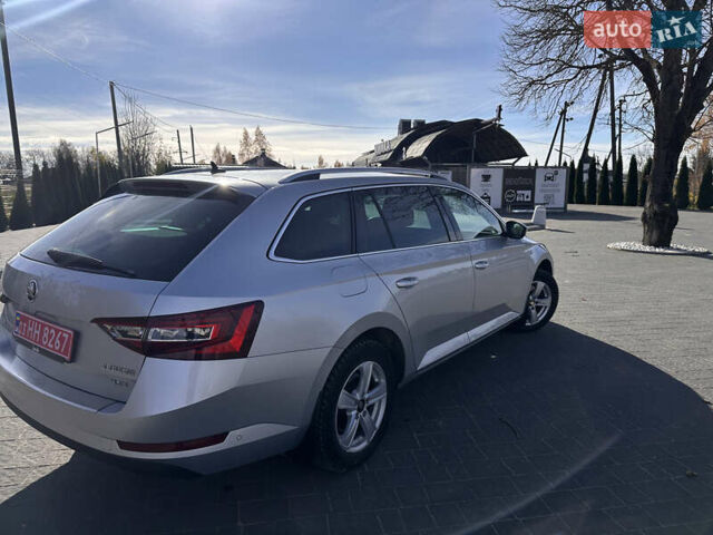 Серый Шкода Суперб, объемом двигателя 1.97 л и пробегом 210 тыс. км за 20350 $, фото 5 на Automoto.ua