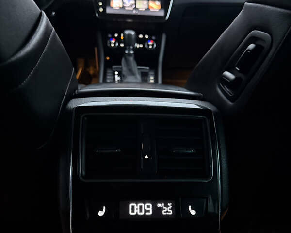 Серый Шкода Суперб, объемом двигателя 2 л и пробегом 237 тыс. км за 19000 $, фото 29 на Automoto.ua