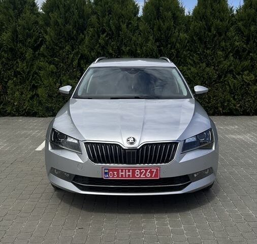 Сірий Шкода Суперб, об'ємом двигуна 2 л та пробігом 200 тис. км за 20000 $, фото 1 на Automoto.ua