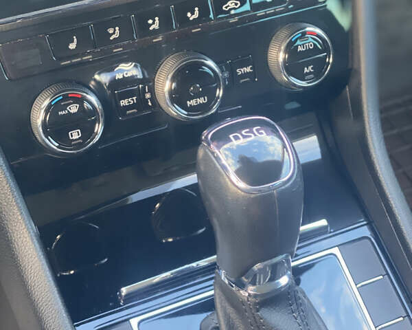 Сірий Шкода Суперб, об'ємом двигуна 1.97 л та пробігом 173 тис. км за 18999 $, фото 17 на Automoto.ua