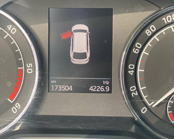 Сірий Шкода Суперб, об'ємом двигуна 1.97 л та пробігом 173 тис. км за 18999 $, фото 16 на Automoto.ua