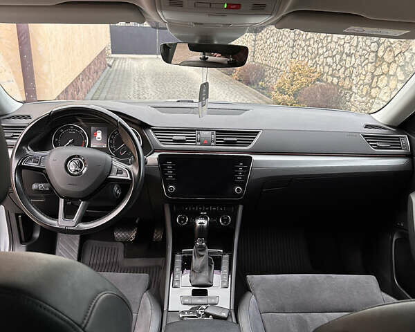 Серый Шкода Суперб, объемом двигателя 1.97 л и пробегом 210 тыс. км за 20300 $, фото 31 на Automoto.ua