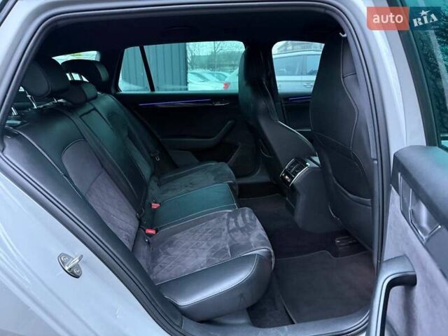 Сірий Шкода Суперб, об'ємом двигуна 1.97 л та пробігом 180 тис. км за 23999 $, фото 20 на Automoto.ua