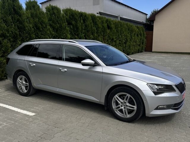 Сірий Шкода Суперб, об'ємом двигуна 2 л та пробігом 200 тис. км за 20000 $, фото 3 на Automoto.ua