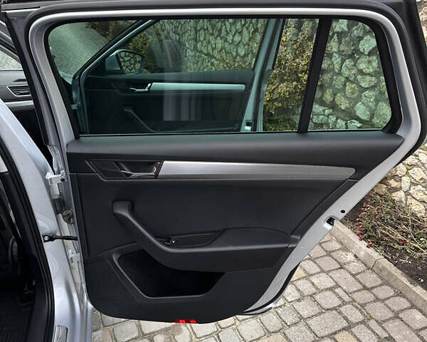 Серый Шкода Суперб, объемом двигателя 1.97 л и пробегом 210 тыс. км за 20300 $, фото 50 на Automoto.ua