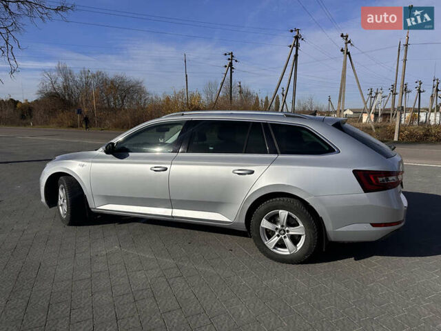 Серый Шкода Суперб, объемом двигателя 1.97 л и пробегом 210 тыс. км за 20350 $, фото 2 на Automoto.ua