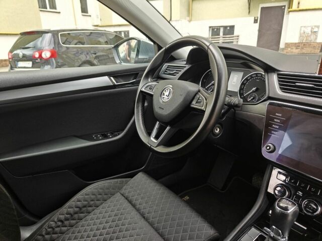 Серый Шкода Суперб, объемом двигателя 2 л и пробегом 207 тыс. км за 17999 $, фото 14 на Automoto.ua