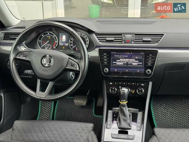 Серый Шкода Суперб, объемом двигателя 2 л и пробегом 187 тыс. км за 17900 $, фото 15 на Automoto.ua
