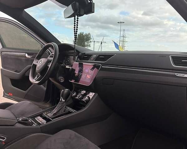Шкода Суперб 2018 в Николаеве на Automoto.ua Серый Шкода Суперб, объемом двигателя 1.97 л и пробегом 219 тыс. км за 26299 $, фото 47 на Automoto.ua
