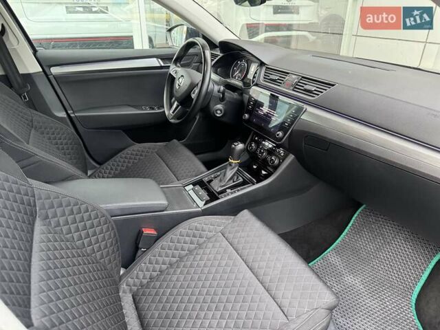 Серый Шкода Суперб, объемом двигателя 2 л и пробегом 187 тыс. км за 17900 $, фото 24 на Automoto.ua
