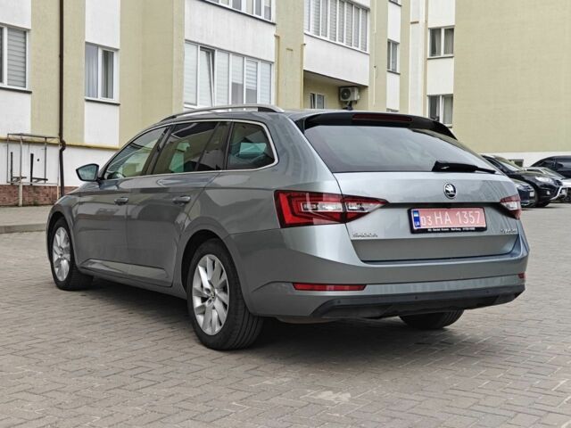 Серый Шкода Суперб, объемом двигателя 2 л и пробегом 207 тыс. км за 17999 $, фото 3 на Automoto.ua