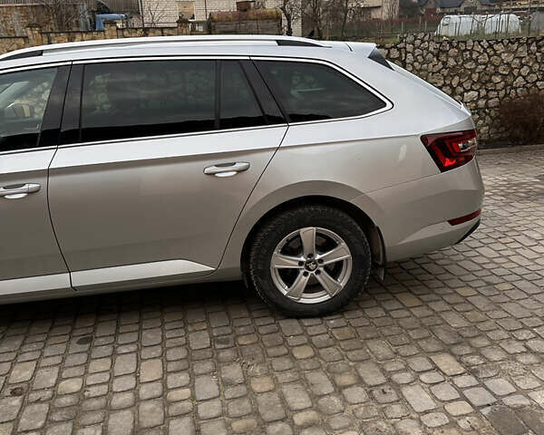 Серый Шкода Суперб, объемом двигателя 1.97 л и пробегом 210 тыс. км за 20300 $, фото 14 на Automoto.ua