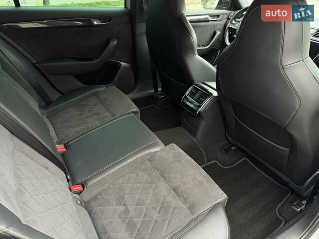 Серый Шкода Суперб, объемом двигателя 2 л и пробегом 265 тыс. км за 19900 $, фото 33 на Automoto.ua