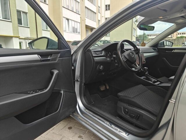 Серый Шкода Суперб, объемом двигателя 2 л и пробегом 207 тыс. км за 17999 $, фото 7 на Automoto.ua