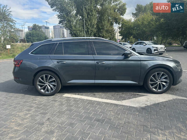 Серый Шкода Суперб, объемом двигателя 1.97 л и пробегом 373 тыс. км за 17999 $, фото 5 на Automoto.ua