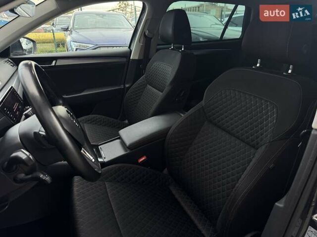 Серый Шкода Суперб, объемом двигателя 2 л и пробегом 187 тыс. км за 17900 $, фото 10 на Automoto.ua