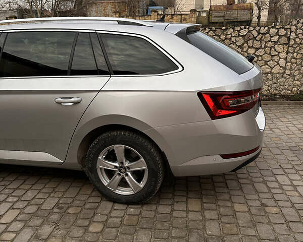 Серый Шкода Суперб, объемом двигателя 1.97 л и пробегом 210 тыс. км за 20300 $, фото 13 на Automoto.ua