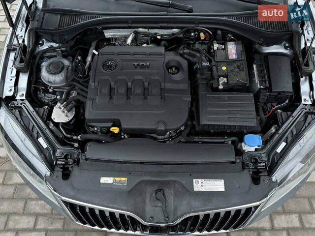 Серый Шкода Суперб, объемом двигателя 2 л и пробегом 237 тыс. км за 19000 $, фото 59 на Automoto.ua