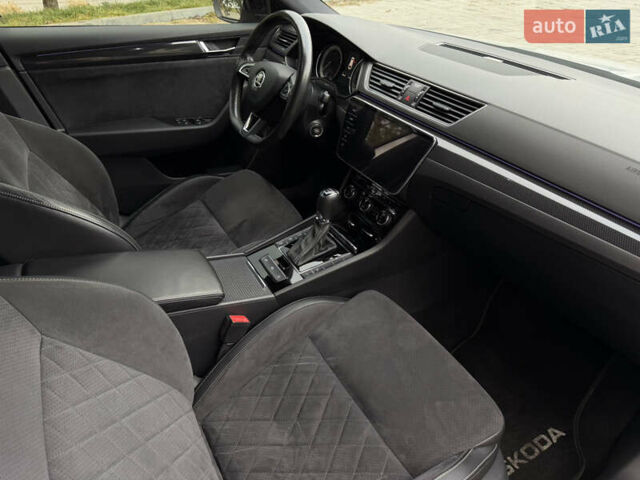 Серый Шкода Суперб, объемом двигателя 2 л и пробегом 265 тыс. км за 19900 $, фото 34 на Automoto.ua