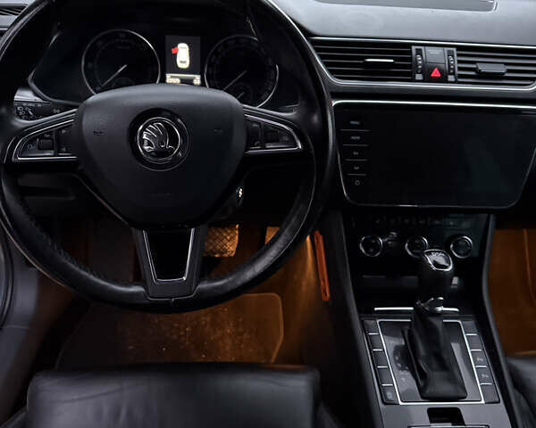 Серый Шкода Суперб, объемом двигателя 2 л и пробегом 237 тыс. км за 19000 $, фото 39 на Automoto.ua