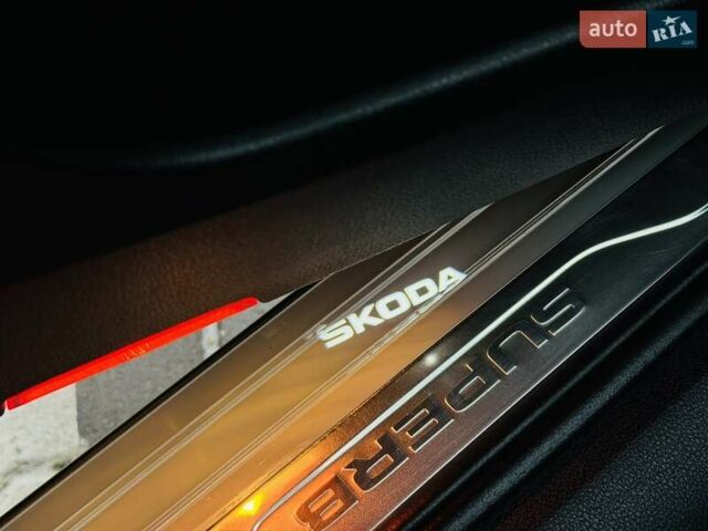 Сірий Шкода Суперб, об'ємом двигуна 1.97 л та пробігом 148 тис. км за 31005 $, фото 35 на Automoto.ua