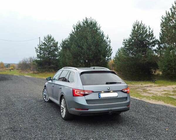 Сірий Шкода Суперб, об'ємом двигуна 2 л та пробігом 241 тис. км за 21700 $, фото 3 на Automoto.ua