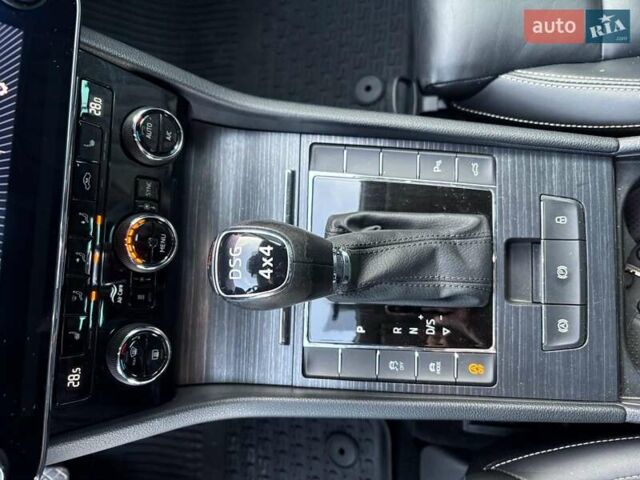 Серый Шкода Суперб, объемом двигателя 2 л и пробегом 128 тыс. км за 28390 $, фото 32 на Automoto.ua