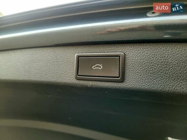 Сірий Шкода Суперб, об'ємом двигуна 2 л та пробігом 224 тис. км за 25999 $, фото 34 на Automoto.ua
