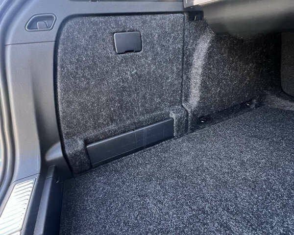 Серый Шкода Суперб, объемом двигателя 2 л и пробегом 230 тыс. км за 23400 $, фото 102 на Automoto.ua