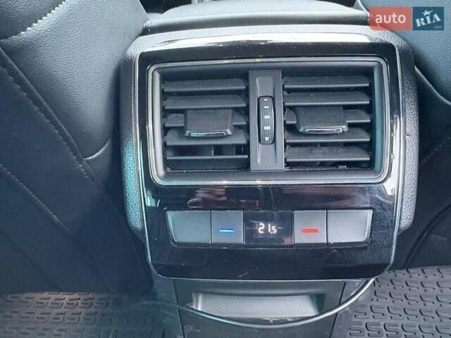 Серый Шкода Суперб, объемом двигателя 2 л и пробегом 128 тыс. км за 28390 $, фото 41 на Automoto.ua